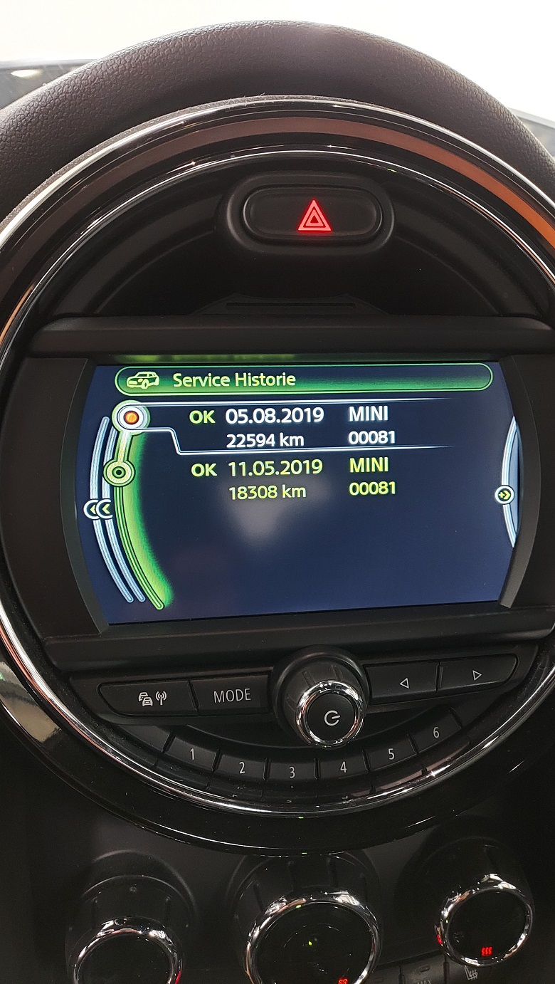 Inspektion bei Autohaus Tacke